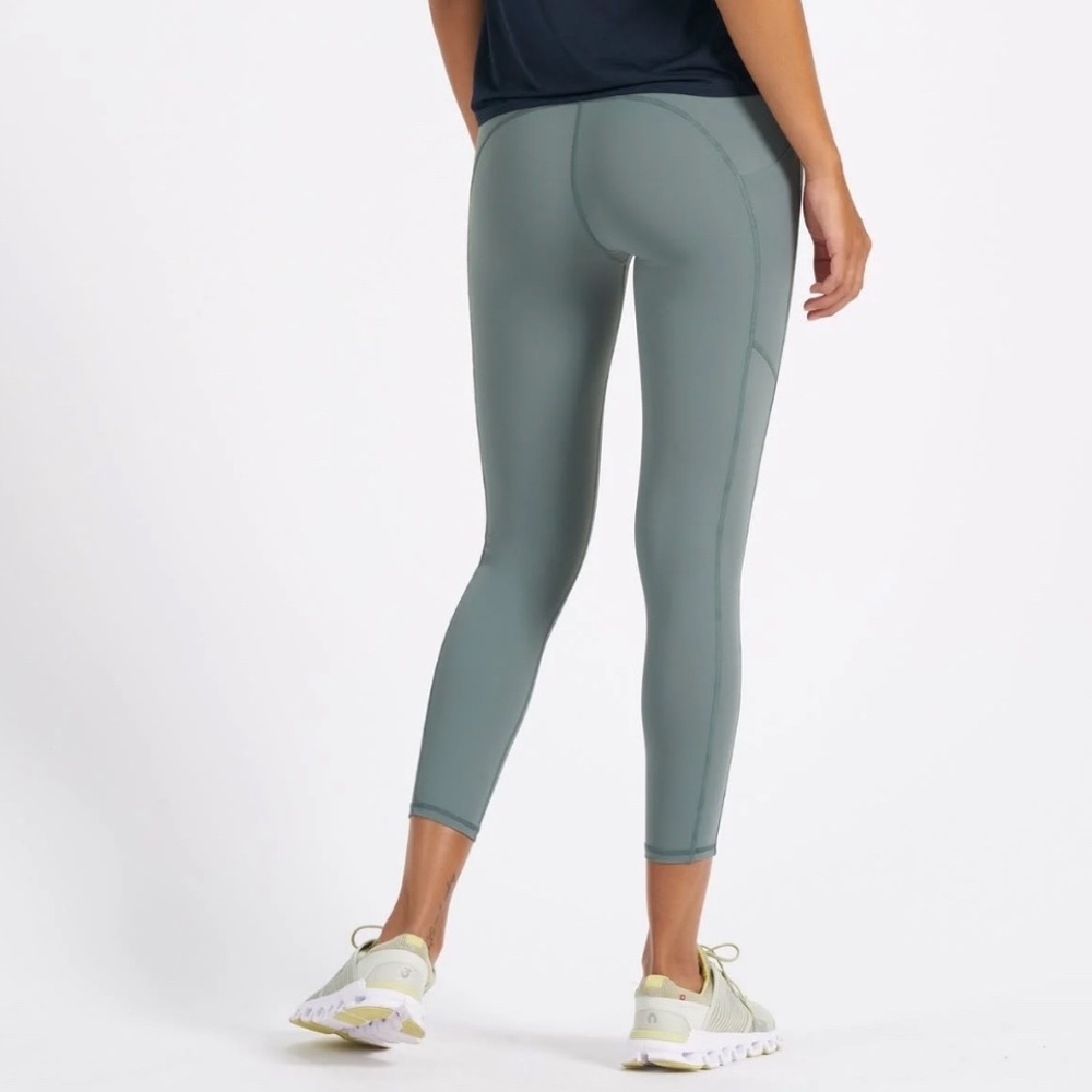 Vuori Sage Green Pocket Leggings - Picture 3 of 7